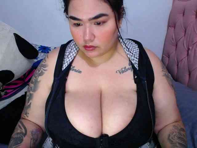 GabiBigBoobs webcam