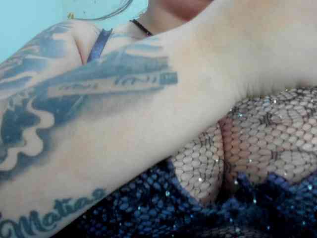 GabiBigBoobs webcam