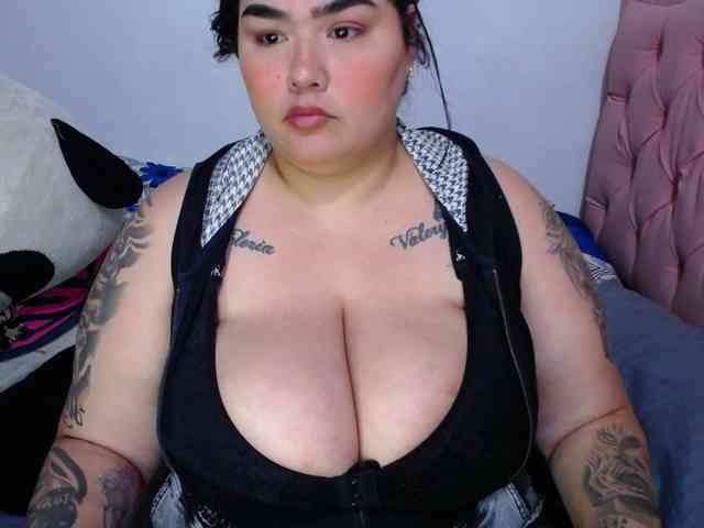 GabiBigBoobs webcam