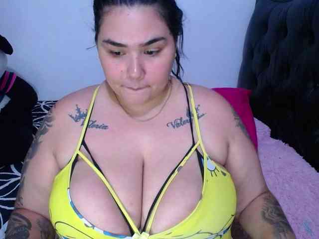GabiBigBoobs webcam