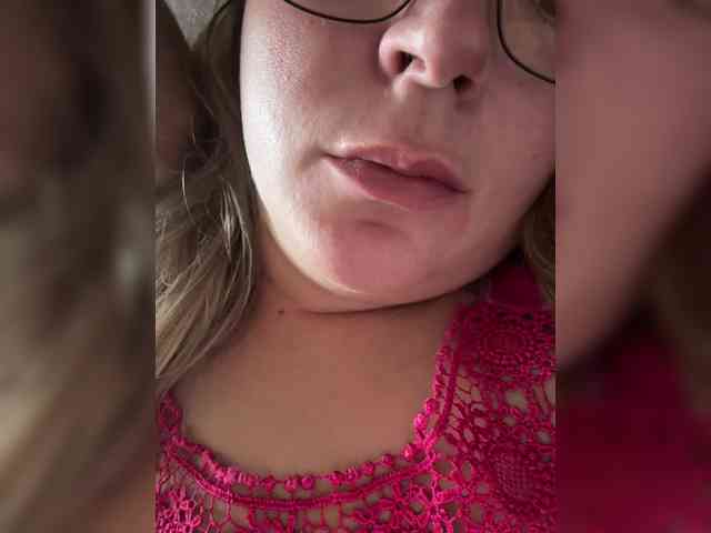 MissMargo3 webcam