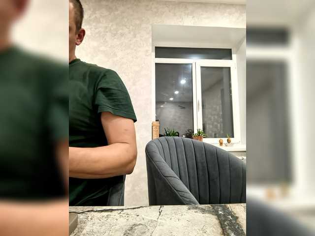 MOLLY-7's BongaCams show and profile