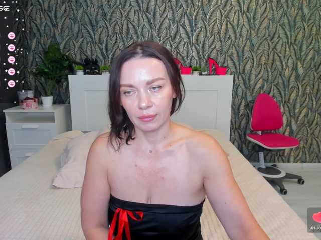 EveLibston, en directo ahora en BongaCams