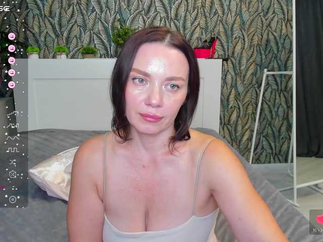 EveLibston live cam on BongaCams