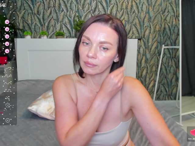 EveLibston live cam on BongaCams