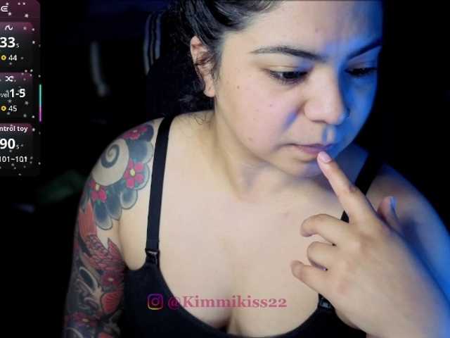 Kimmiakiss22 live cam on BongaCams
