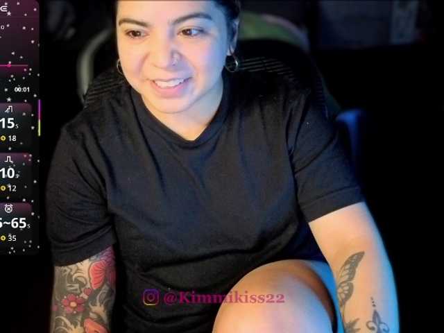 Kimmiakiss22 live cam preview