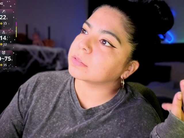 Kimmiakiss22 live cam preview