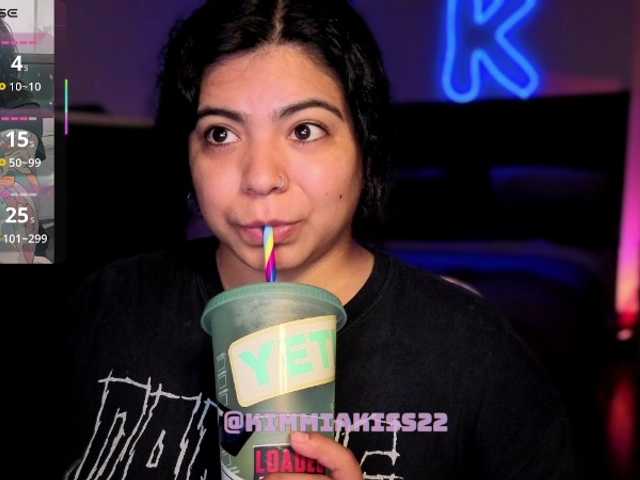 Kimmiakiss22 live webcam show