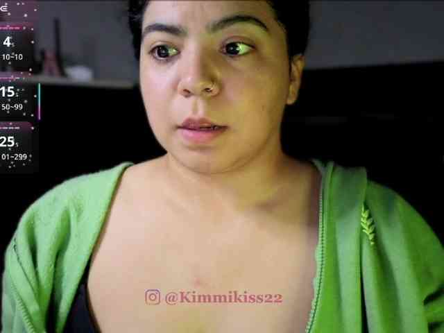 Kimmiakiss22 webcam