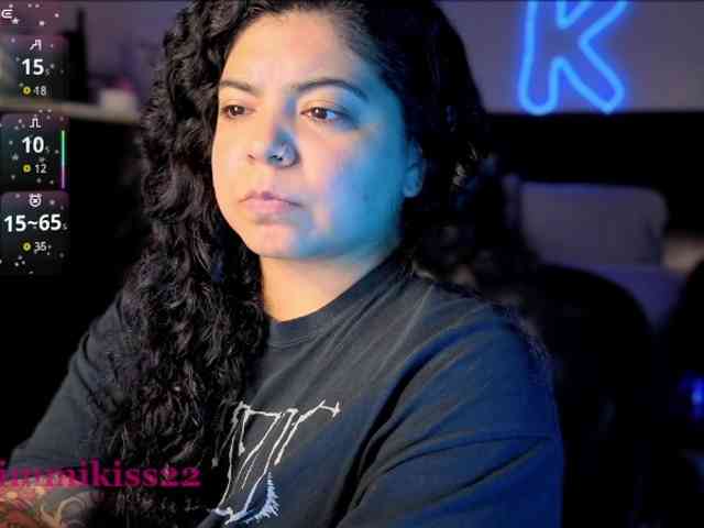 Kimmiakiss22 webcam