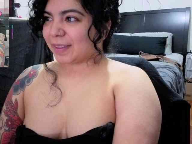 Kimmiakiss22 webcam