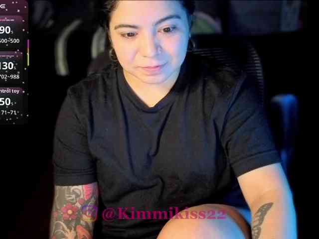 Kimmiakiss22 webcam