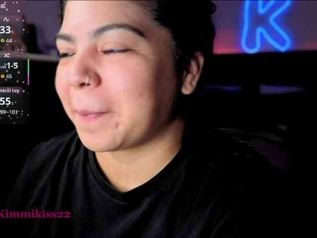 Kimmiakiss22 webcam