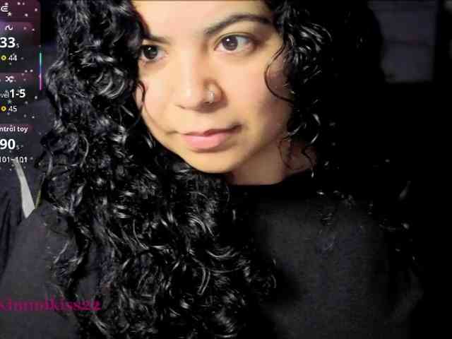 Kimmiakiss22 webcam