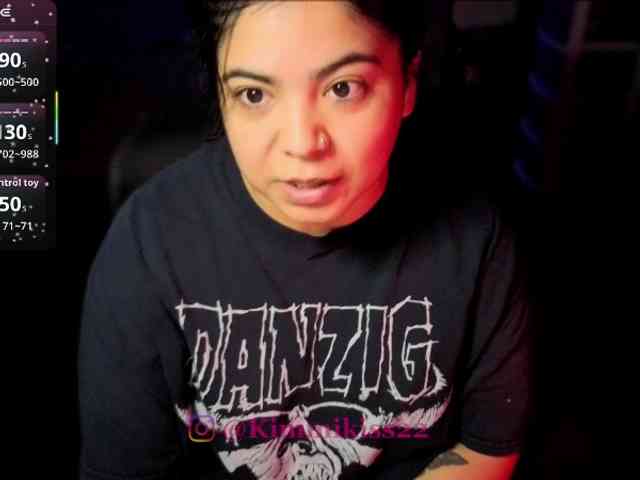 Kimmiakiss22 webcam