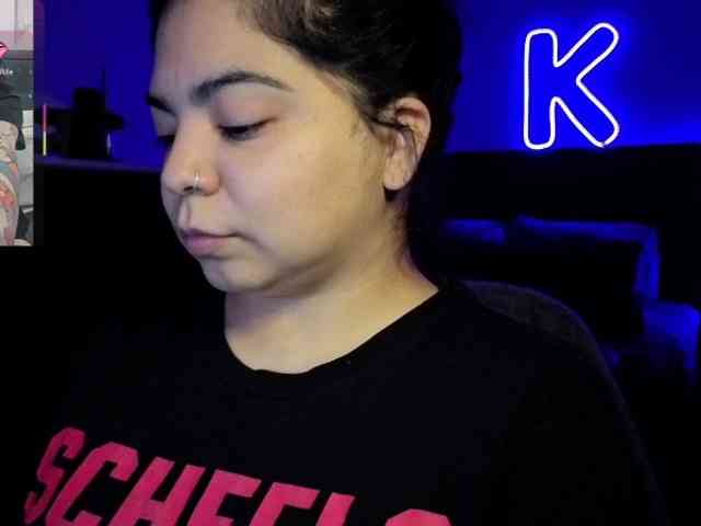 Kimmiakiss22 webcam