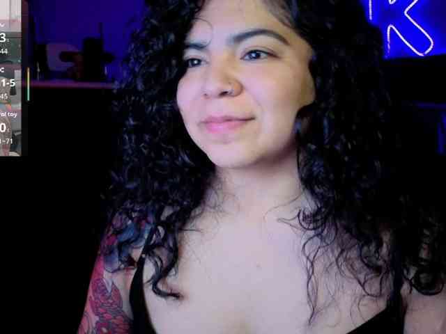 Kimmiakiss22 webcam