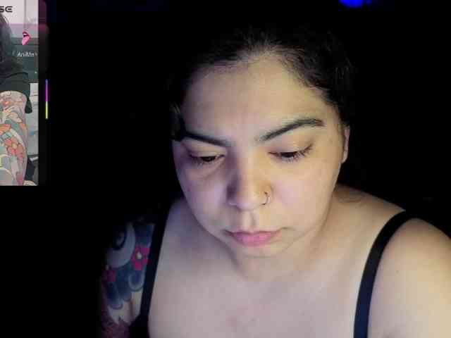 Kimmiakiss22 webcam