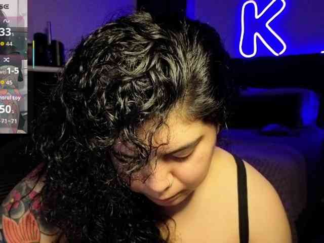 Kimmiakiss22 webcam