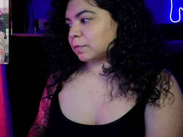 Kimmiakiss22 webcam