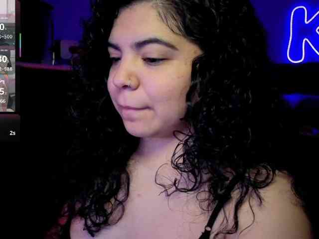 Kimmiakiss22 webcam