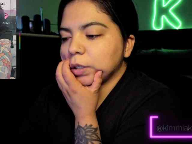 Kimmiakiss22 webcam