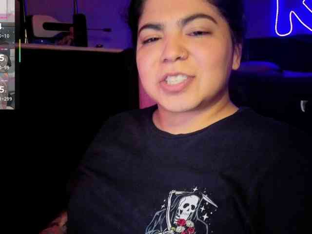 Kimmiakiss22 webcam