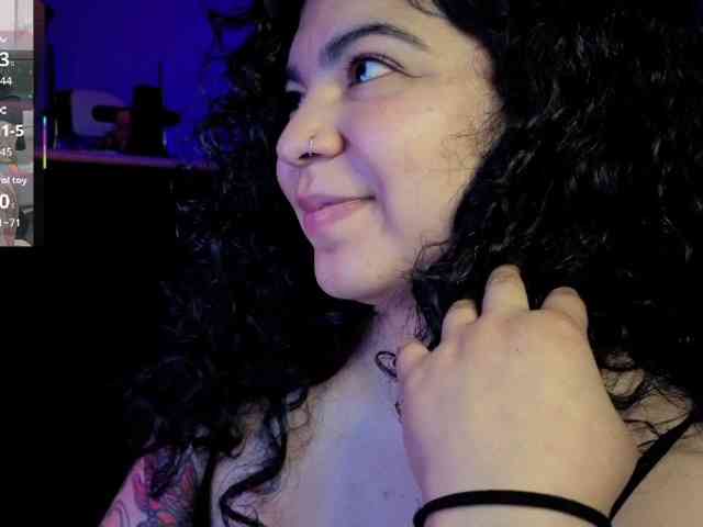 Kimmiakiss22 webcam