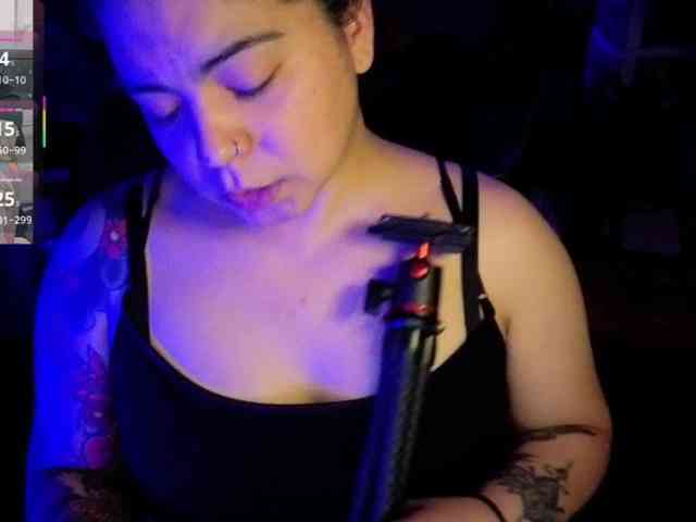 Kimmiakiss22 webcam