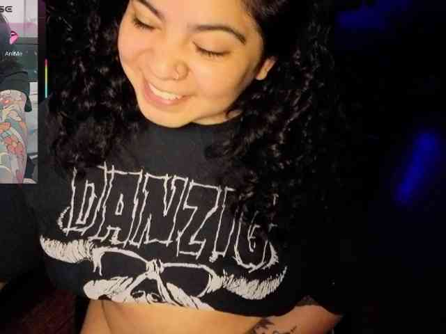 Kimmiakiss22 webcam
