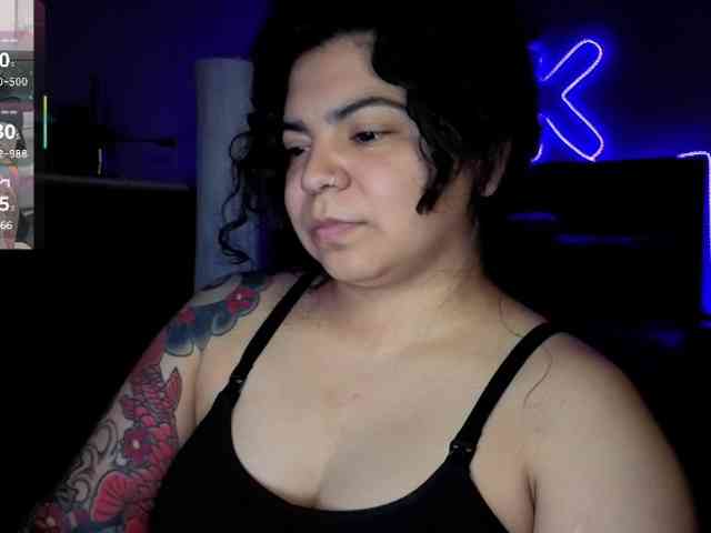 Kimmiakiss22 webcam