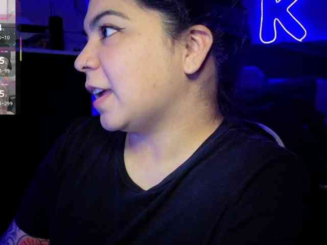 Kimmiakiss22 webcam