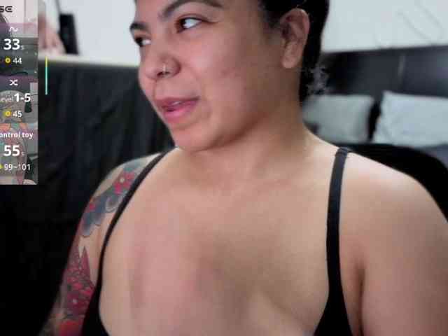 Kimmiakiss22 webcam