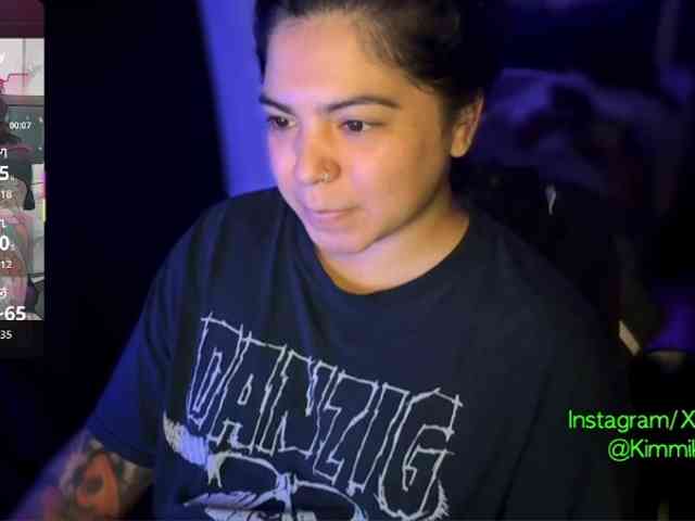 Kimmiakiss22 webcam