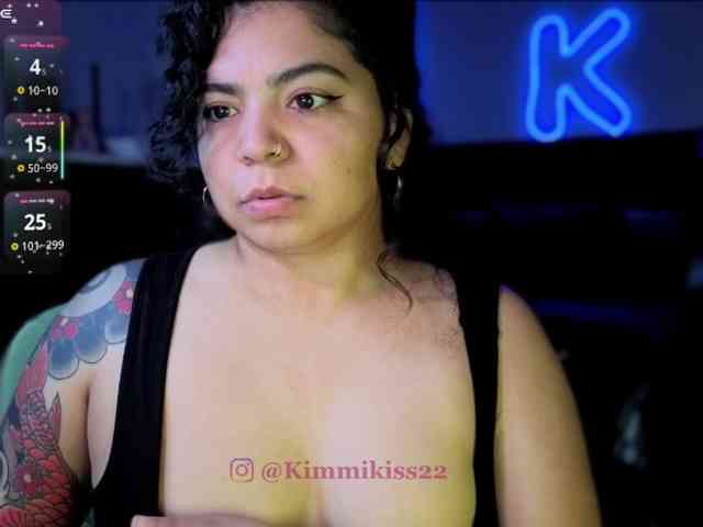 Kimmiakiss22 webcam