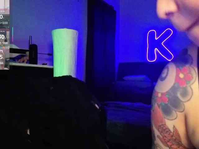 Kimmiakiss22 webcam