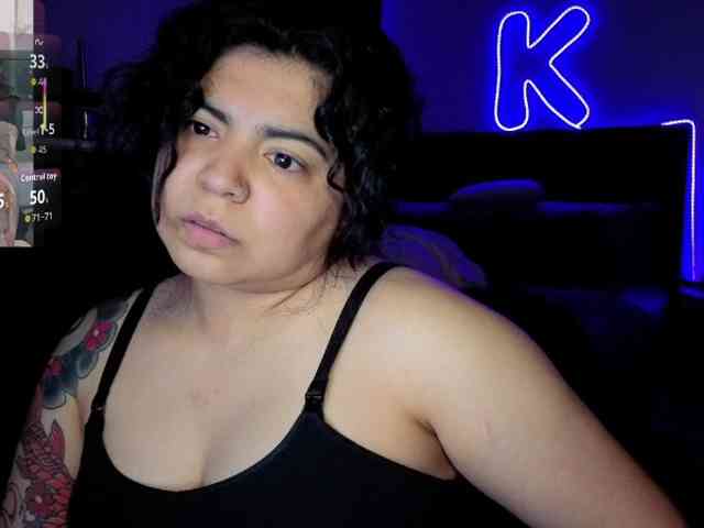 Kimmiakiss22 webcam