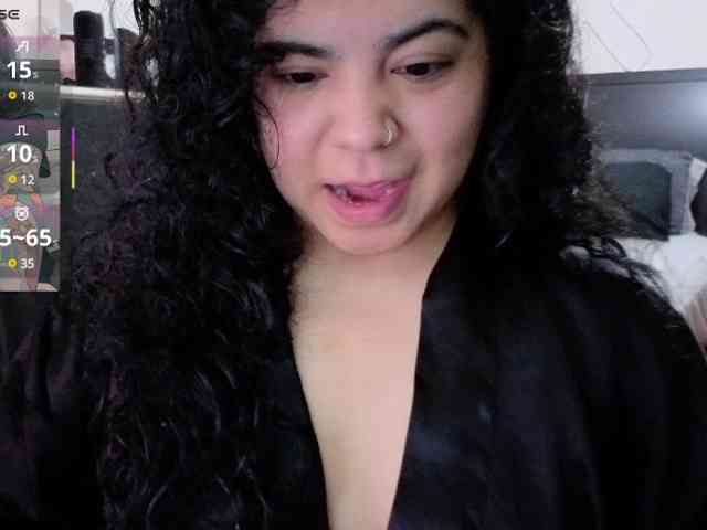 Kimmiakiss22 webcam