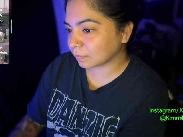 Kimmiakiss22 webcam
