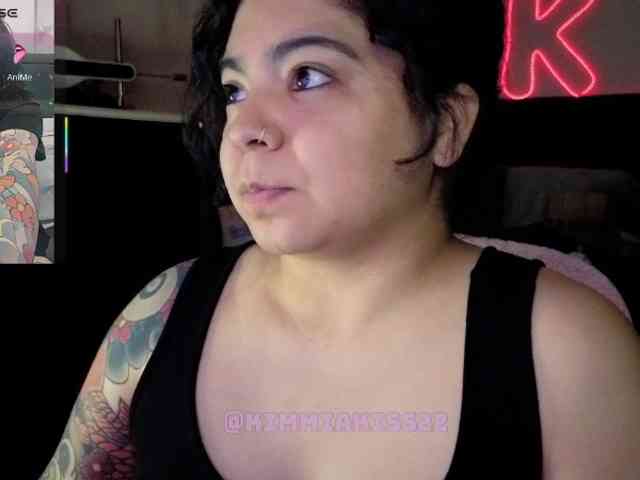 Kimmiakiss22 webcam