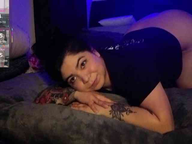 Kimmiakiss22 webcam
