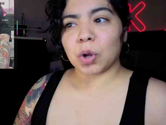 Kimmiakiss22 webcam