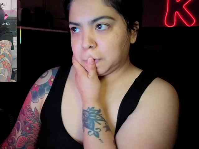 Kimmiakiss22 webcam