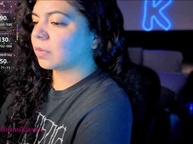 Kimmiakiss22 webcam