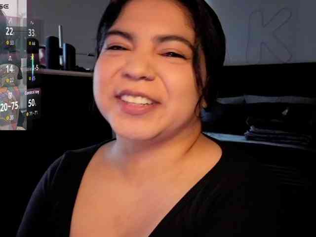 Kimmiakiss22 webcam