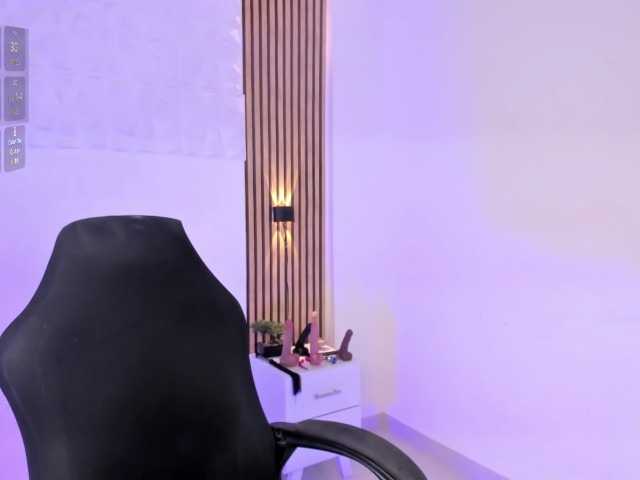 valeria-acost live cam on BongaCams
