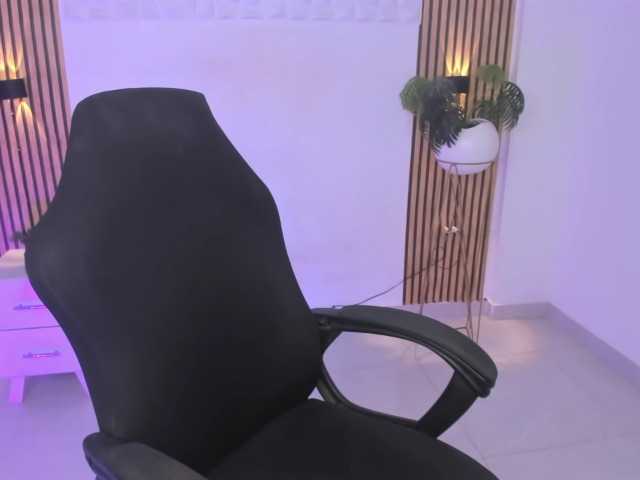 valeria-acost live cam on BongaCams