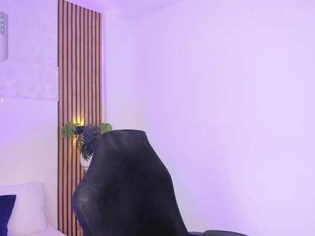 valeria-acost's BongaCams show and profile