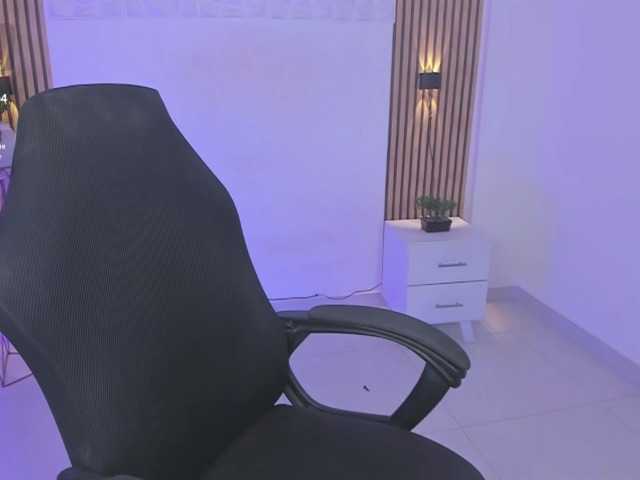 valeria-acost live cam on BongaCams